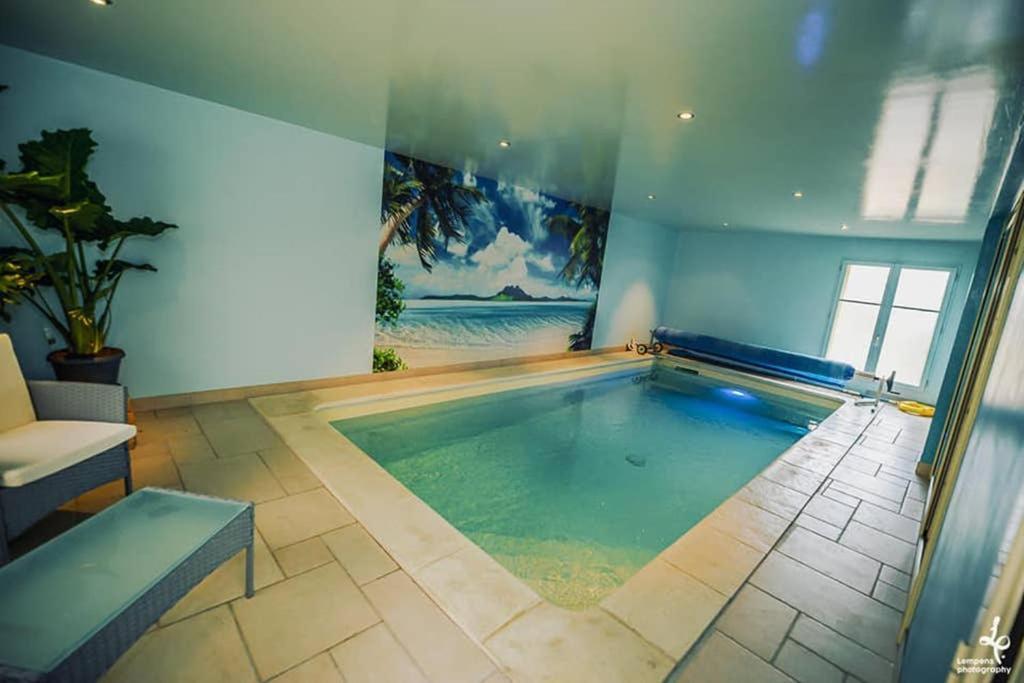Maison Piscine Interieure Et Garage Troyes Esterno foto